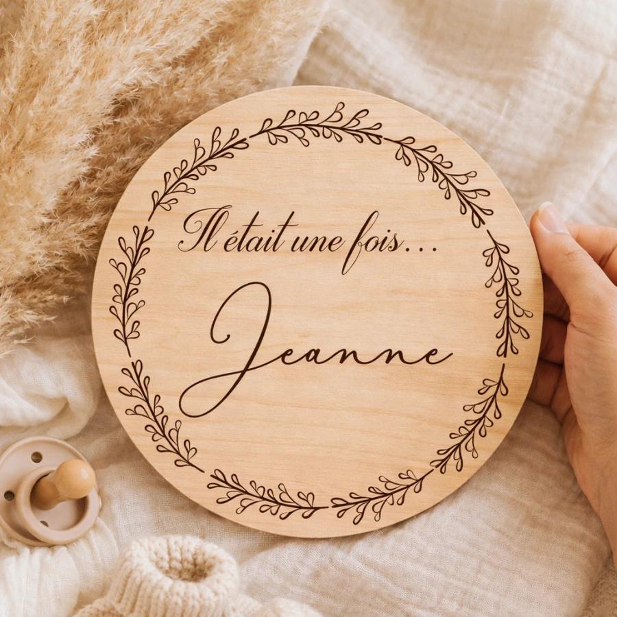 Carte de naissance en bois personnalisée